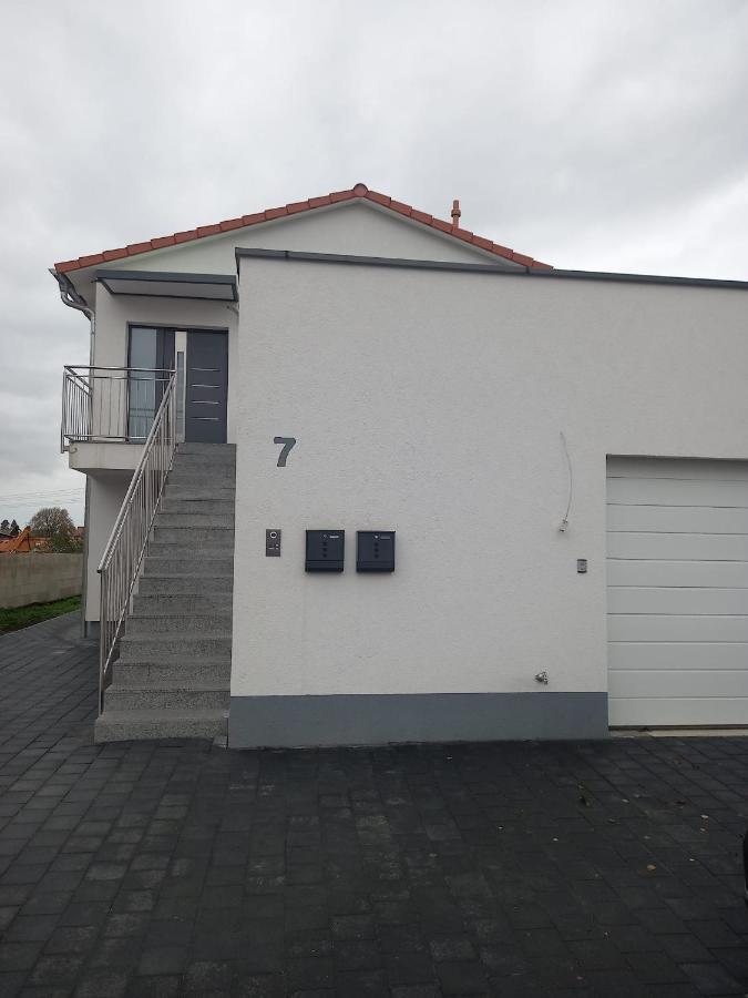Neubau Appartement Mit Terasse, Privater Eingang,Parkplatz,Kueche Fürth Zewnętrze zdjęcie